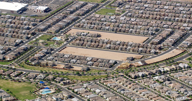 Fulton Homes at Cooley Station in Gilbert, AZ - Foto de edificio - Primary Photo