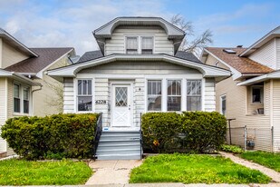 6228 W Berenice Ave, Unit 1 in Chicago, IL - Building Photo