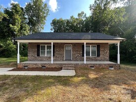 26 E J St in Maiden, NC - Building Photo