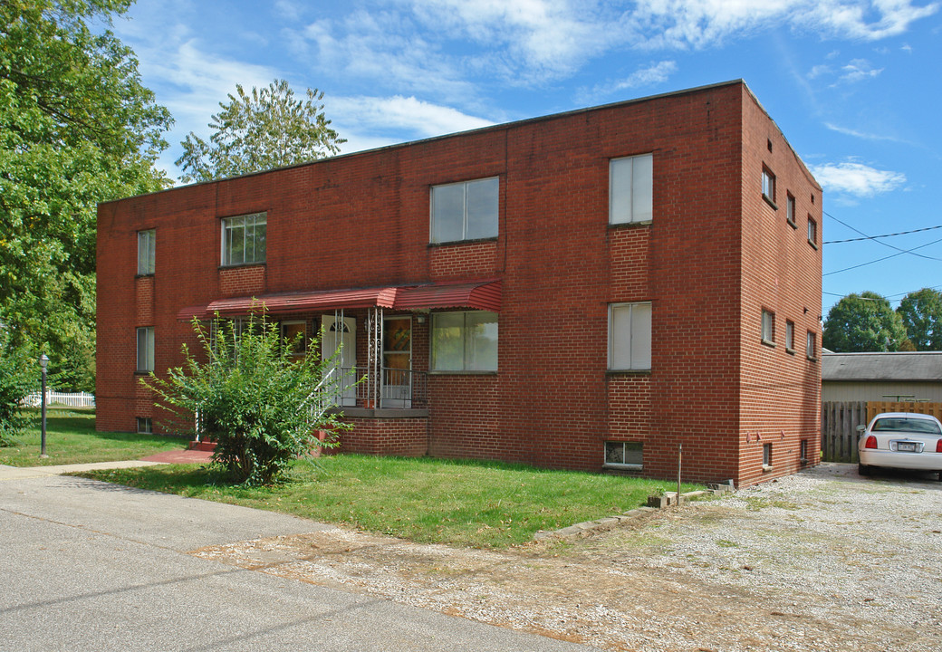 5401 Virginia Ave SE in Charleston, WV - Building Photo