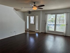 703 Alamo Plaza Dr in Cedar Park, TX - Foto de edificio - Building Photo