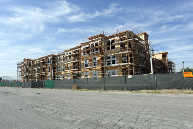 Valencia Vista in San Bernardino, CA - Building Photo - Building Photo