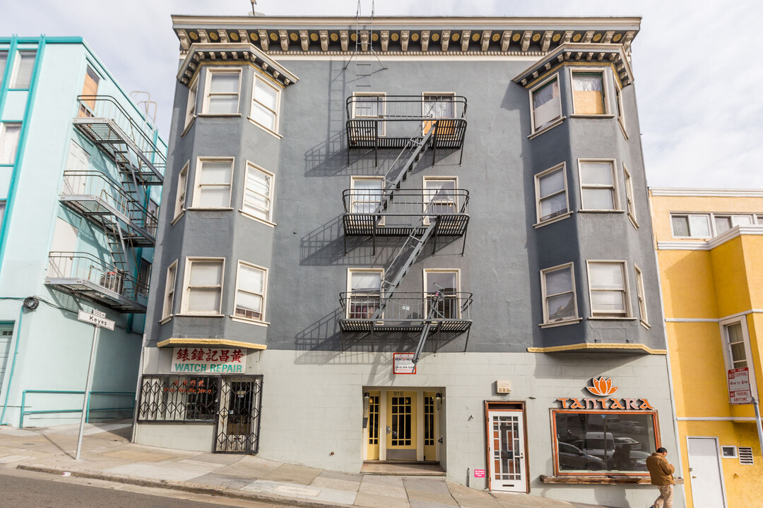 916 Pacific in San Francisco, CA - Building Photo