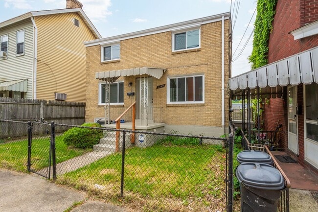 1249 Church Ave in Mckees Rocks, PA - Building Photo - Building Photo