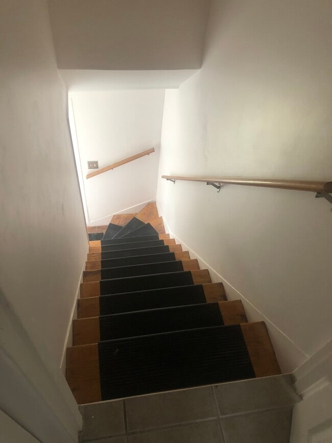 26 Cooper St, Unit #2 in North Providence, RI - Building Photo - Building Photo
