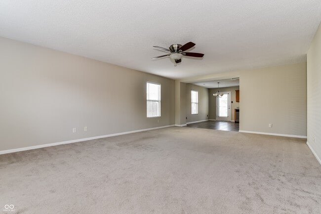 688 Harvest Meadow Way in New Whiteland, IN - Building Photo - Building Photo