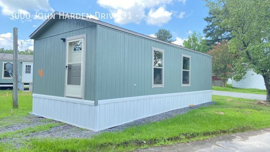 3000 John Harden Dr in Jacksonville, AR - Building Photo