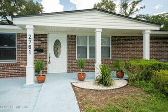 2761 Sack Dr E in Jacksonville, FL - Building Photo - Building Photo