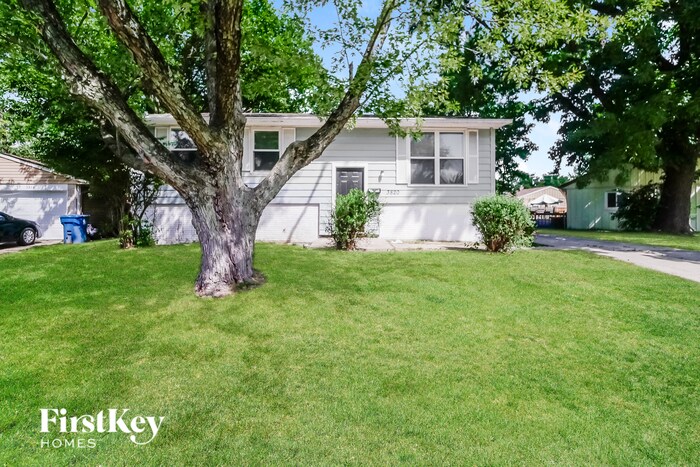 3820 N Lawndale Ave in Indianapolis, IN - Foto de edificio