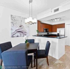 350 SE 2nd St in Fort Lauderdale, FL - Building Photo - Building Photo