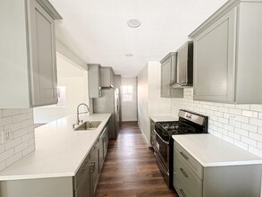 8015 Grove St in Los Angeles, CA - Building Photo - Building Photo