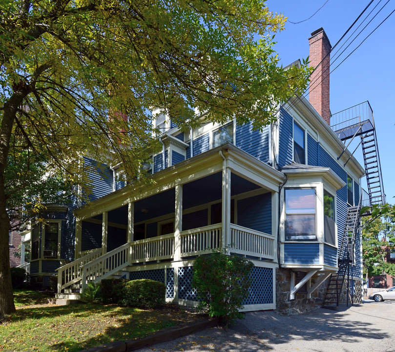 12-14 Stearns Rd in Brookline, MA - Foto de edificio