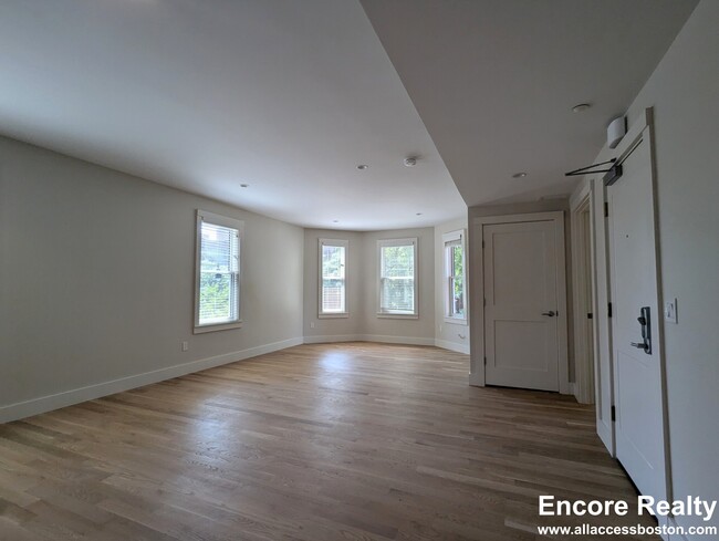 58 JFK St, Unit 3 in Cambridge, MA - Building Photo - Building Photo