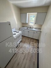 144-144 W 9th Ave in Homestead, PA - Building Photo - Building Photo