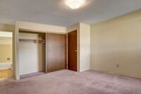 Edgemont Heights in Saskatoon, SK - Building Photo - Building Photo