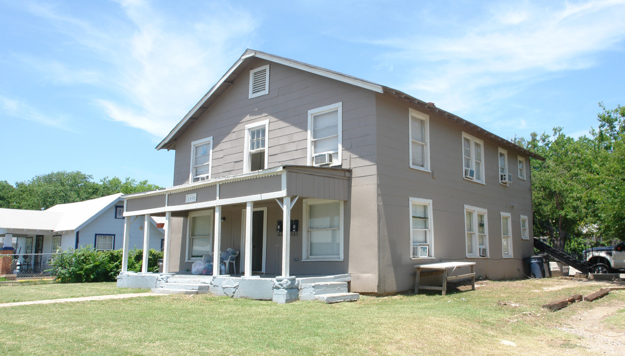 3950 Lisbon St in Fort Worth, TX - Building Photo