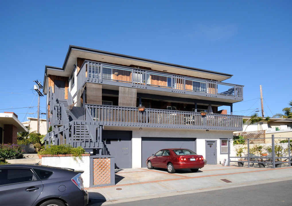 254 Avenida Madrid in San Clemente, CA - Building Photo