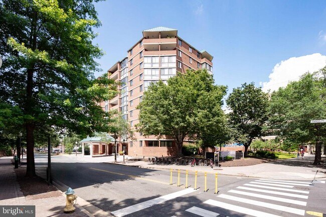 property at 1001 N Randolph St