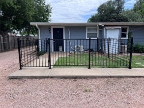 506 W Grady Dr in Austin, TX - Building Photo - Building Photo