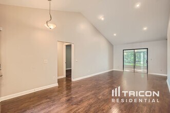 3110 Riviera Bay Ct in Oviedo, FL - Building Photo - Building Photo