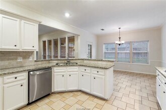 4709 Shoal Creek Dr in College Station, TX - Building Photo - Building Photo