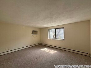 245 Main St, Unit 64 in Watertown, MA - Foto de edificio - Building Photo
