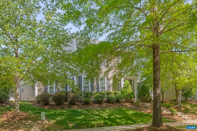 property at 3353 Turnberry Cir