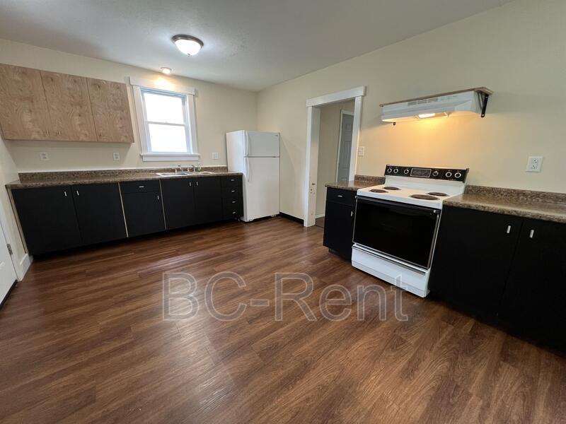 1639 Penn Ave in New Brighton, PA - Building Photo