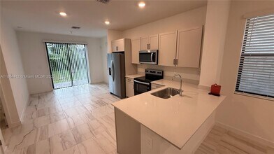 1684 SE 7th Ct in Homestead, FL - Building Photo - Building Photo