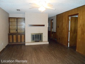 6310 Quaker Ave in Lubbock, TX - Building Photo - Building Photo