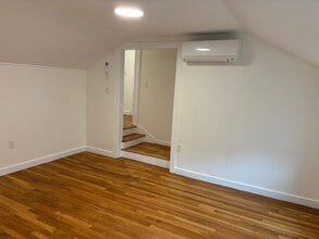 79 Pleasant St, Unit 3 in Stoneham, MA - Building Photo - Building Photo