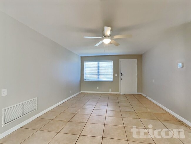 1753 Linwood Cir in Clearwater, FL - Building Photo - Building Photo