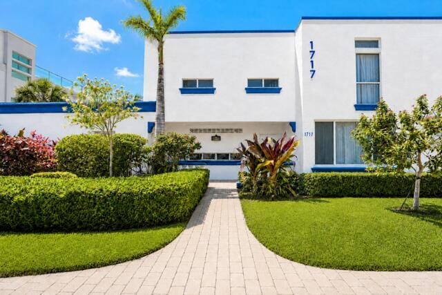 property at 1717 N Riverside Dr