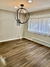 2920 76th Ave SE in Mercer Island, WA - Building Photo - Building Photo