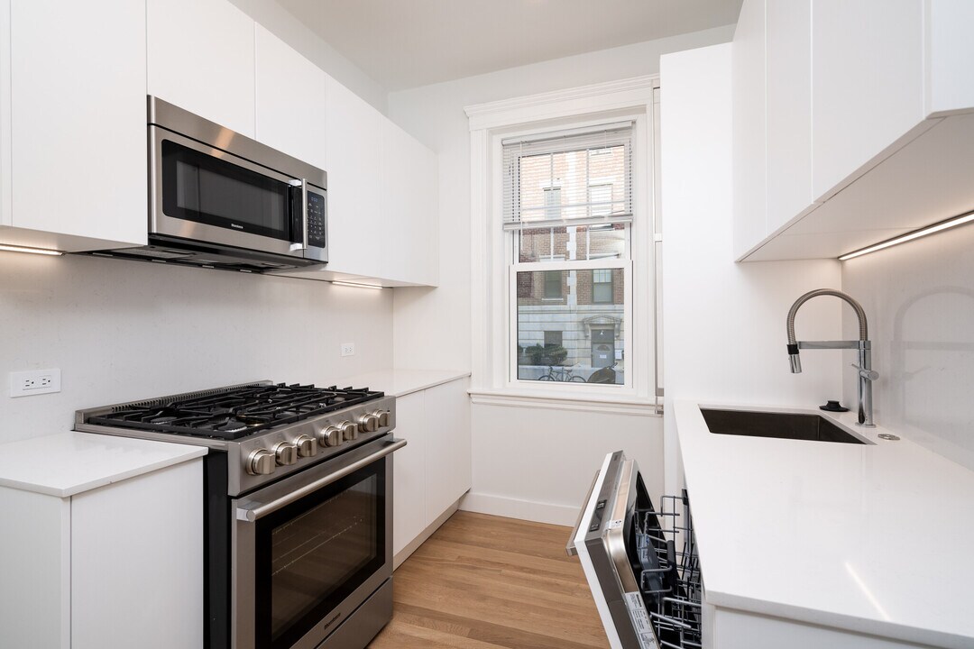 20 Forest St, Unit 3 in Cambridge, MA - Foto de edificio
