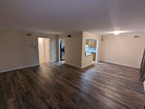 5526 Heatherdowns Blvd in Toledo, OH - Building Photo - Building Photo