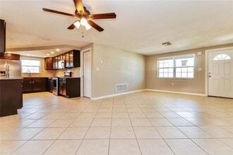 3208 Primrose Dr in Holiday, FL - Building Photo - Building Photo