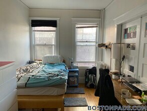 32 Chatham St, Unit 4 in Cambridge, MA - Foto de edificio - Building Photo