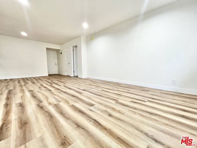 property at 1784 N Sycamore Ave