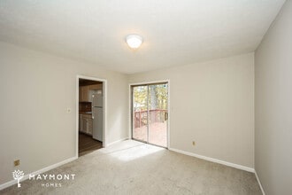 4910 Old Briar Trail in Douglasville, GA - Building Photo - Building Photo