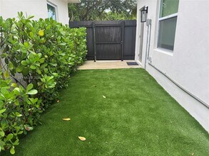 340 NW 138th St in North Miami, FL - Building Photo - Building Photo