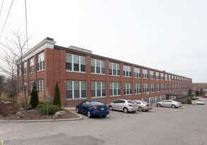 543 Timothy St in Newmarket, ON - Building Photo