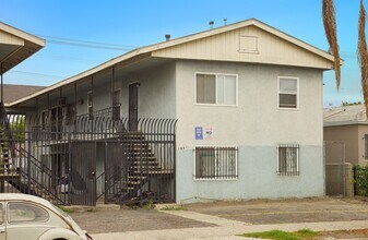 10611-13 S Central in Los Angeles, CA - Building Photo - Building Photo