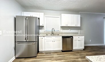 2507 Dawn Dr in Decatur, GA - Building Photo - Building Photo