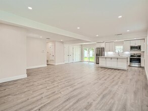 5804 Eureka Dr in Austin, TX - Building Photo - Building Photo