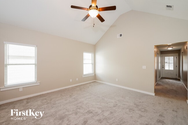579 Kincaid Cove Ln in Odenville, AL - Building Photo - Building Photo