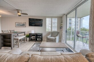 5700 Bonita Beach Rd SW in Bonita Springs, FL - Building Photo - Building Photo