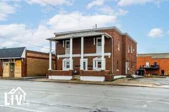 1317 Main St in Anderson, IN - Foto de edificio - Building Photo