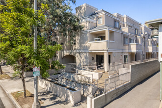 317 E Del Mar Blvd in Pasadena, CA - Building Photo - Primary Photo