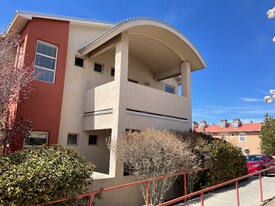 3705 Lafayette Dr NE in Albuquerque, NM - Building Photo